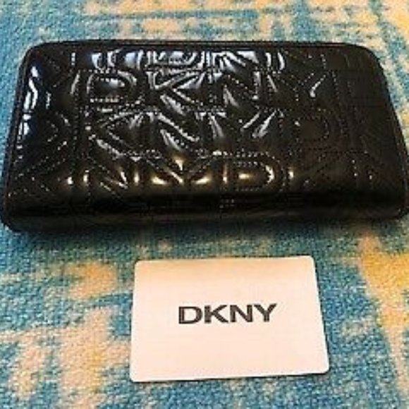 DKNY Wallet - Picture 1 of 9